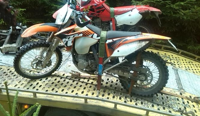 Oba muži přišli o své motocykly, zatím ale jen dočasně