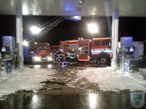 O požáru se hasiči dozvěděli krátce po půlnoci. Foto: Hasiči Hrádek nad Nisou