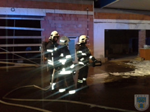O požáru se hasiči dozvěděli krátce po půlnoci. Foto: Hasiči Hrádek nad Nisou