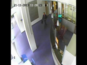 Poznáváte je? Tahle dvojice možná vykradla tři firmy v Liberci. Foto: Policie ČR