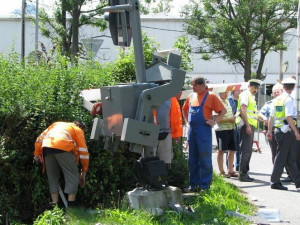 V Machníně se střetl vlak s osobním automobilem, nikdo se nezranil