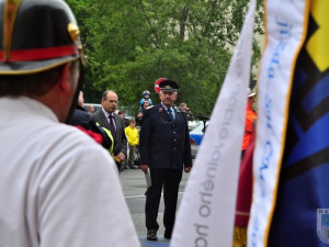 Hasiči slaví. Foto: Hasiči Hrádek