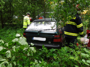 Nehoda u obce Pihel. Foto: HZSLK