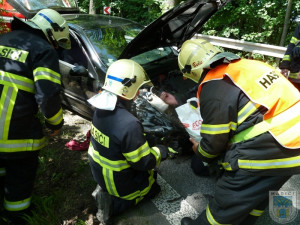 Další nehoda na Grabštejně se obešla bez těžkých zranění. Foto: Hasiči Hrádek nad Nisou