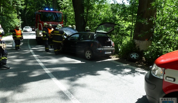 Další nehoda na Grabštejně se obešla bez těžkých zranění. Foto: Hasiči Hrádek nad Nisou