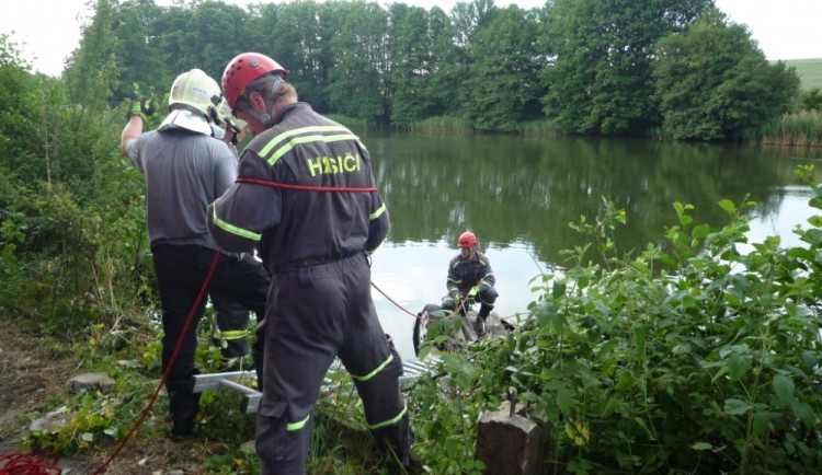 Nehoda u Mírové pod Kozákovem. Foto: HZSLK