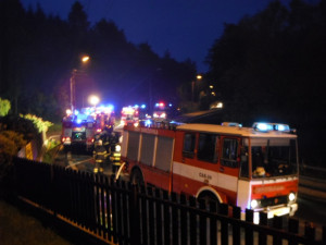Rodinný dům v Lučanech nad Nisou nejspíš někdo zapálil úmyslně. Foto: HZSLK