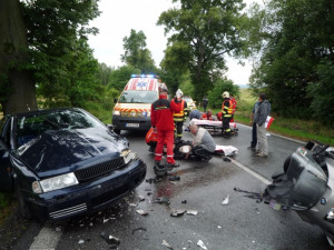Nehoda si vyžádala tři zranění. Foto: HZSLK