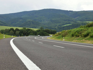 Řidiči, bouchejte šampus. Nová silnice na Hrádek je otevřena