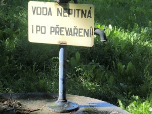 Na Českolipsku platí zákaz čerpání vody. Může za to sucho