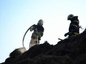 Požár zasáhl plochu 20 x 10 metrů. Foto: HZSLK