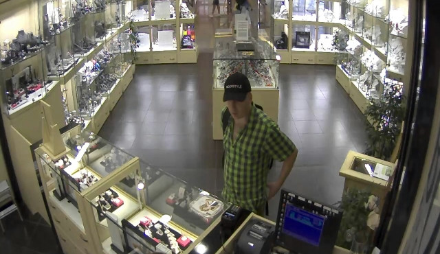 Loupežné přepadení ve Foru.