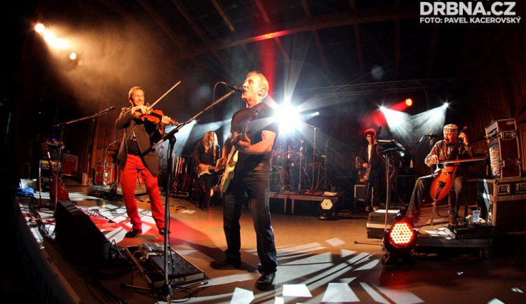 Festivalový tahák je tady! Na Lipně vystoupí Čechomor