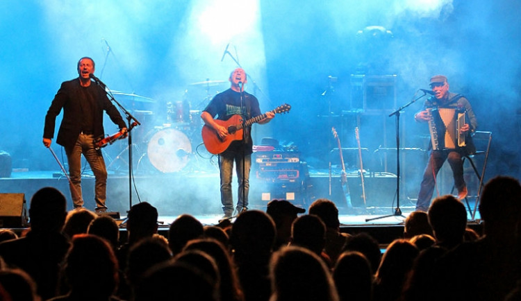 FOTOREPORT: Čechomor zahrál unplugged. A skvěle!