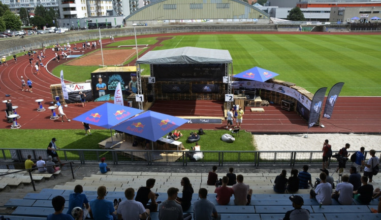 Super Ball 2014 – Otevřené Mistrovství světa ve freestyle fotbalu