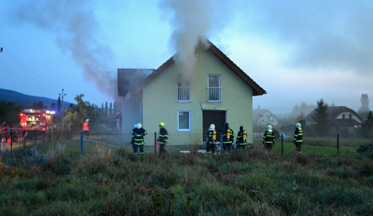 Požár domu Minkovice_01