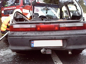 Nehoda v Mníšku. Foto: HZS LK