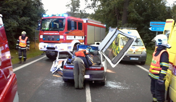 Nehoda v Mníšku. Foto: HZS LK