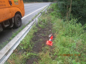 Řidička otočila svou Octavii na střechu. Foto: Policie ČR