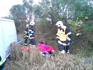 Nehoda si vyžádala několik zraněných osob. Foto: Hasiči Hrádek nad Nisou