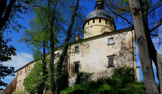 Na netradiční prohlídku hradů přišlo přes 700 lidí