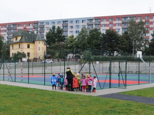 Základka na Švermovce se dočkala nového hřiště