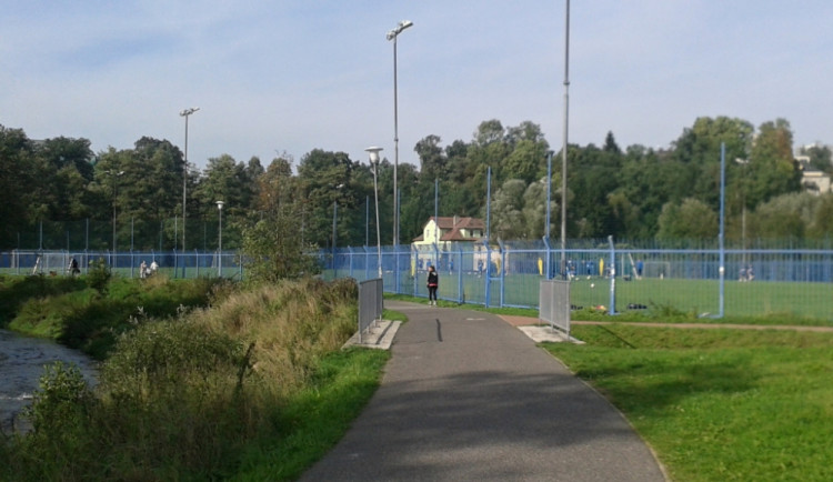 Most na cyklostezce je ve špatném stavu