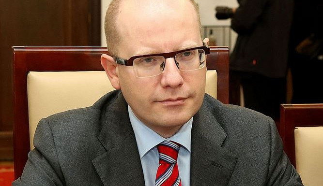 Sobotkova vláda schválila rozpočet na rok 2015. A zadlužila nás o dalších 100 miliard Kč