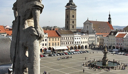 ANKETA: Většina jedniček kandidátek je proti hazardu