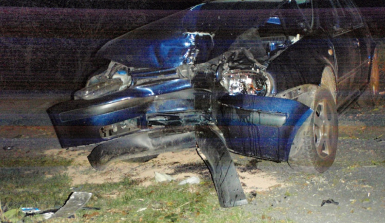Auto po nehodě. Foto: hasiči Český Dub