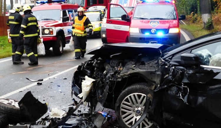 Nehoda v Mníšku. Foto: HZS LK