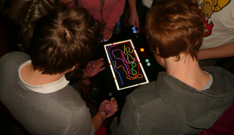 Proběhne turnaj ve hře zvané Červi