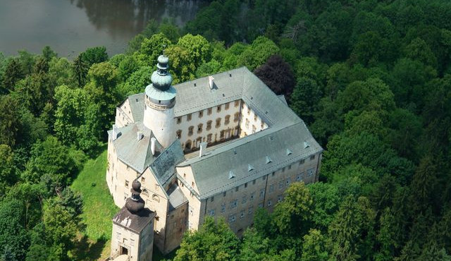 Pět tipů na víkend: Filmový maraton, sport i hlavolamy