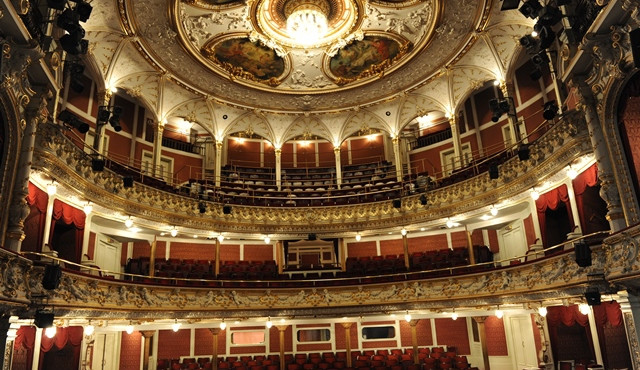 Zaměstnanci libereckého Šaldova divadla si polepší o pár stovek