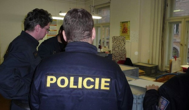 Kontrola nedopadla pro některé cizince dobře. Foto: Policie ČR