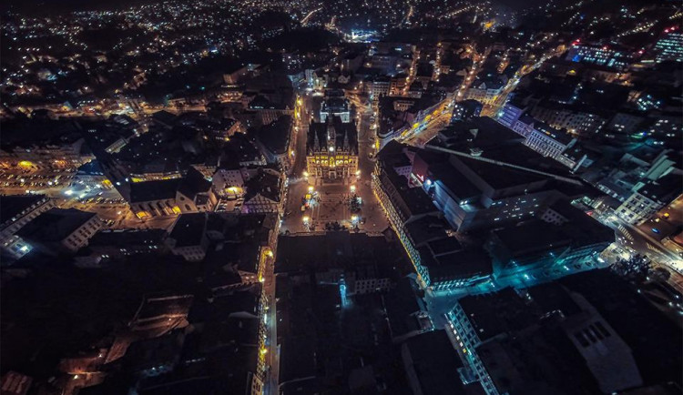 Noční Liberec. Foto: Jan Mocňák