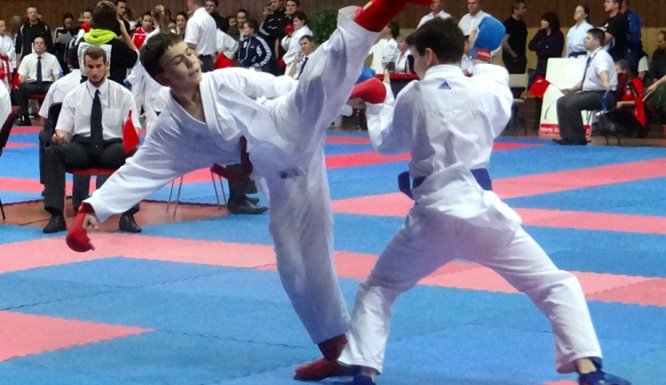 S červeným páskem Lukáš Cyprian skončil na třetím místě. Foto: Gryf