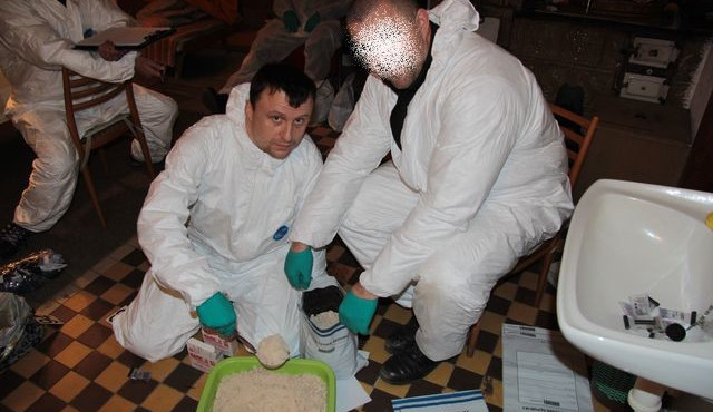 Policisté při ohledání. Foto: PČR