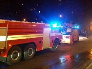 Byt na sídlišti Dobiášova zachvátil požár. Foto: HZSLK
