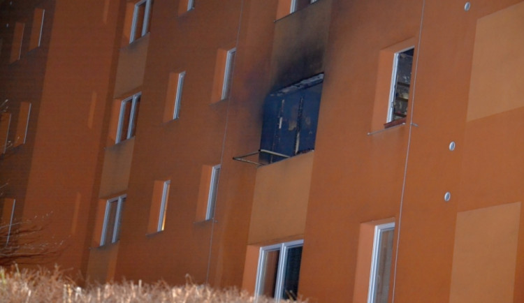 Byt na sídlišti Dobiášova zachvátil požár. Foto: HZSLK