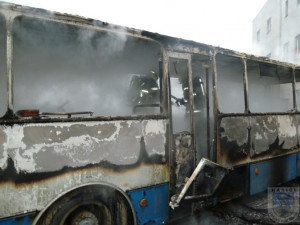 V bývalé Koloře hořel odstavený autobus. Foto: Hasiči Hrádek nad Nisou