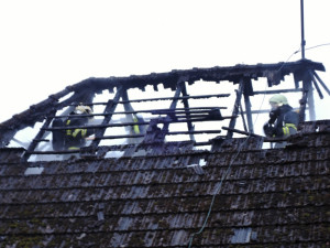 Policie prošetřuje další podezření na žhářský útok. Foto: HZSLK