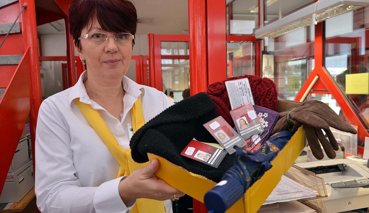 Ve ztrátách a nálezech končí měsíčně až 100 věcí. Foto: Tadeáš Turnovský