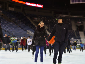 Svátek všech zamilovaných oslavili bruslaři v Home Credit Areně