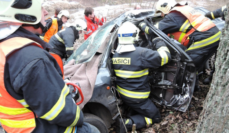 Nehoda u Košťálova. Foto: HZS LK