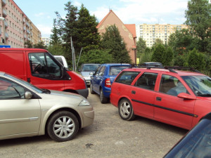 Vedení města zajímá obsazenost parkovišť. Bude je kontrolovat čtvrt roku