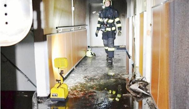 Takhle vypadala většina domů po jeho řádění. Foto: HZSLK