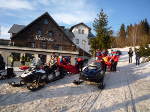 Požár horské chaty Světlanka námětem taktického cvičení. Foto: HZSLK