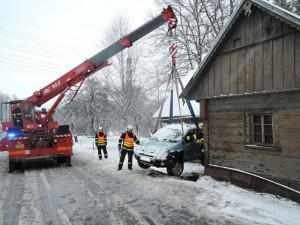 Jedna z dnešních nehod. Foto: HZSLK