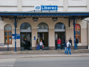 Kvůli modernizaci trati z Liberce na Jablonec jezdí náhradní busy